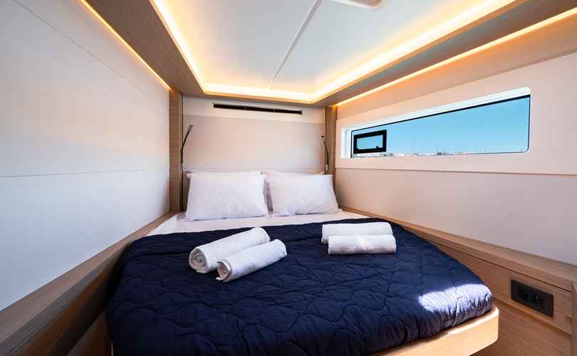 Lagoon 43
