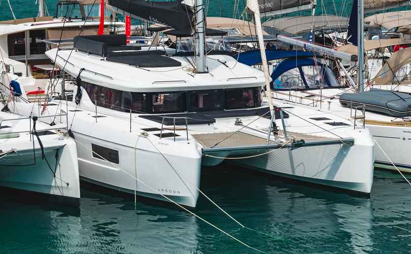 Lagoon 43
