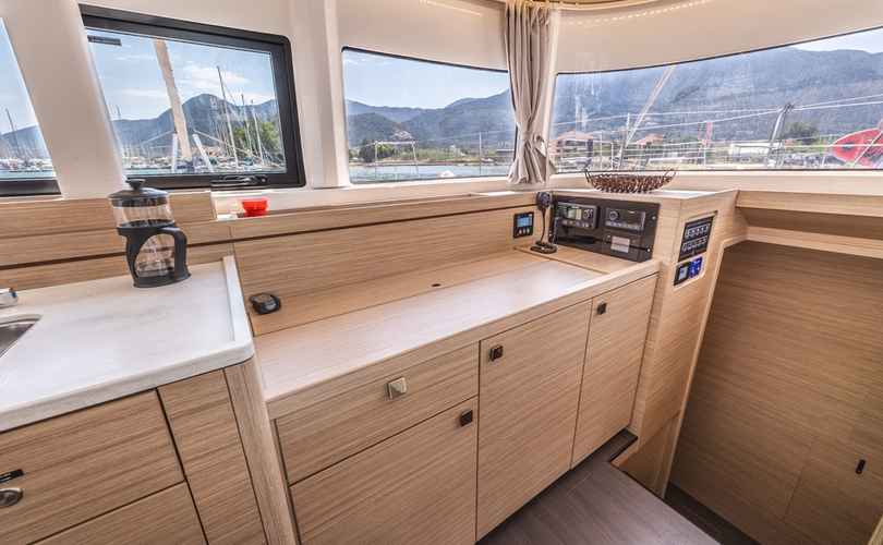 Lagoon 43