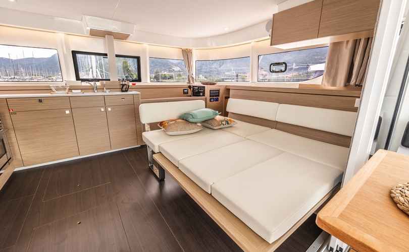 Lagoon 43