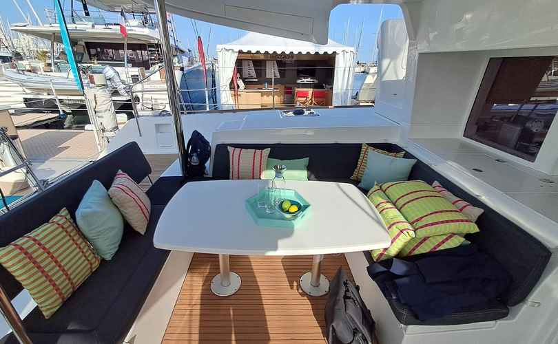 Photo Lagoon 450 (2012)