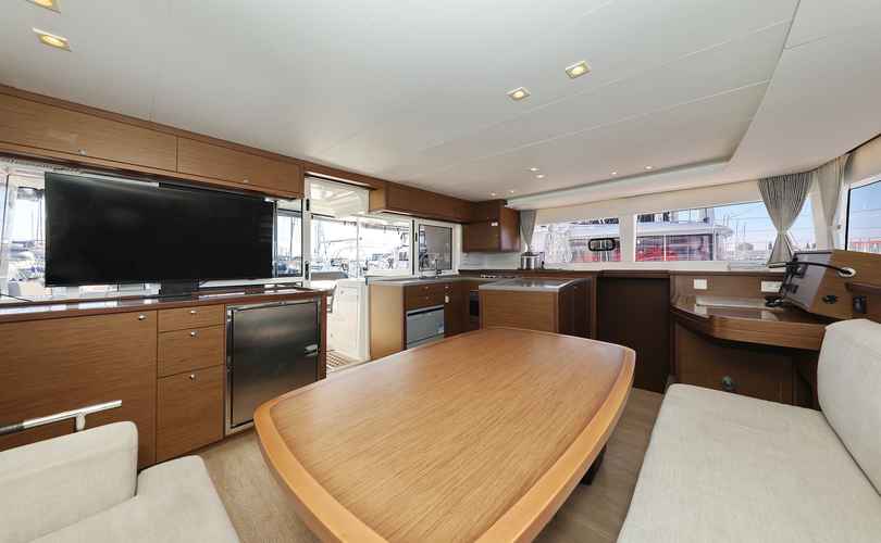 Lagoon 450