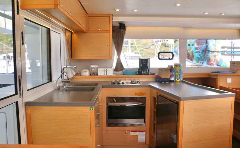 Lagoon 450