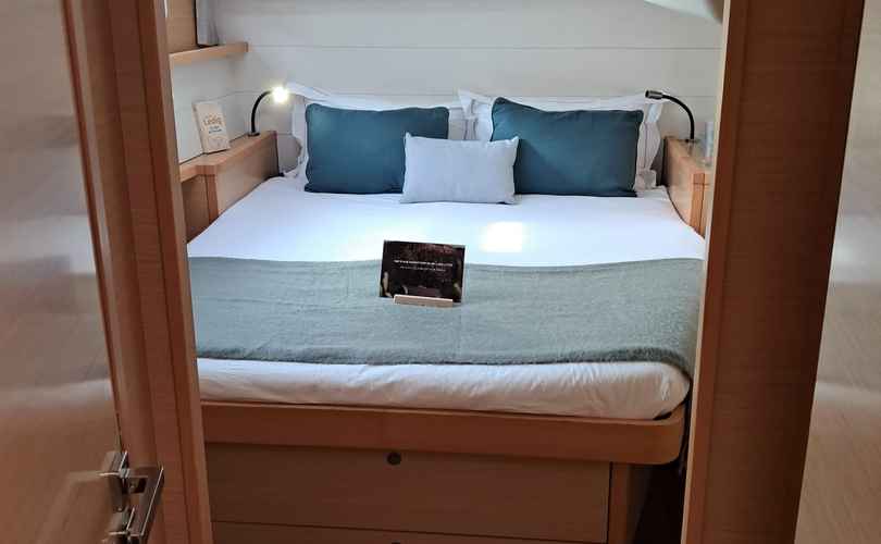 Photo Lagoon 450 (2012)