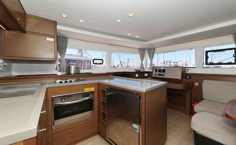 Lagoon 450