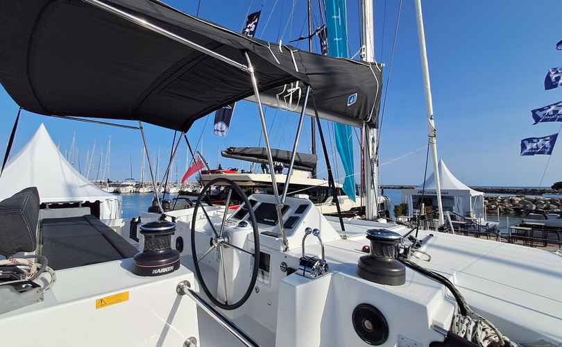 Photo Lagoon 450 (2012)