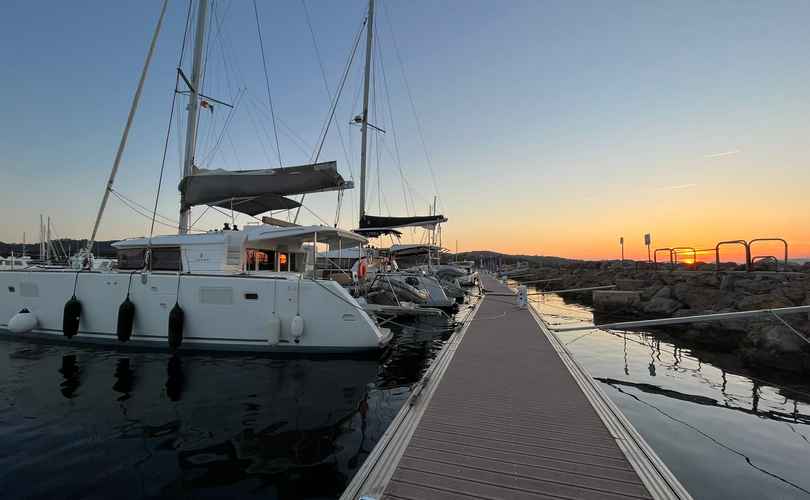 Lagoon 450 F