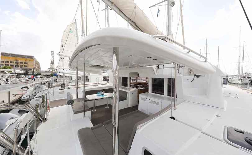 Lagoon 450 F