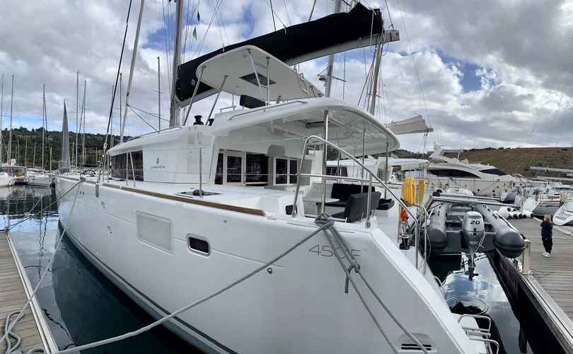 Photo Lagoon 450 F (2019)