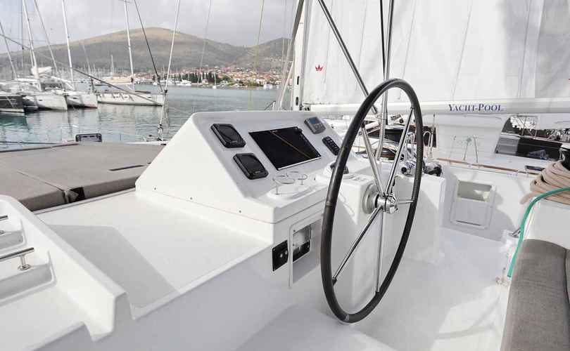 Lagoon 450 F