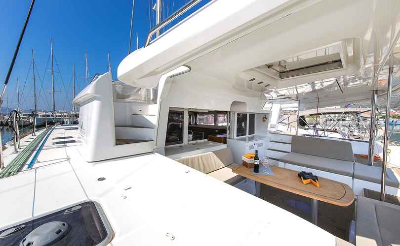 Lagoon 450 F