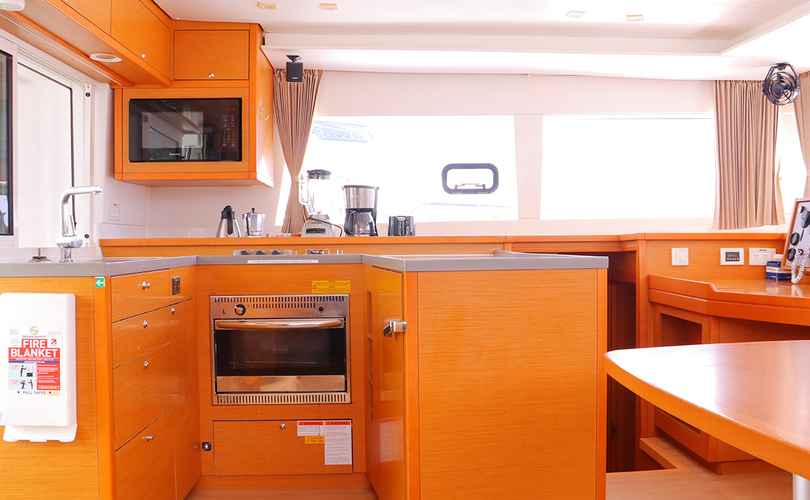 Photo Lagoon 450 F (2018)