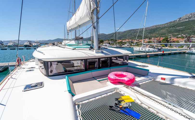 Lagoon 450 F