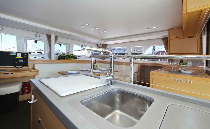 Lagoon 450 F