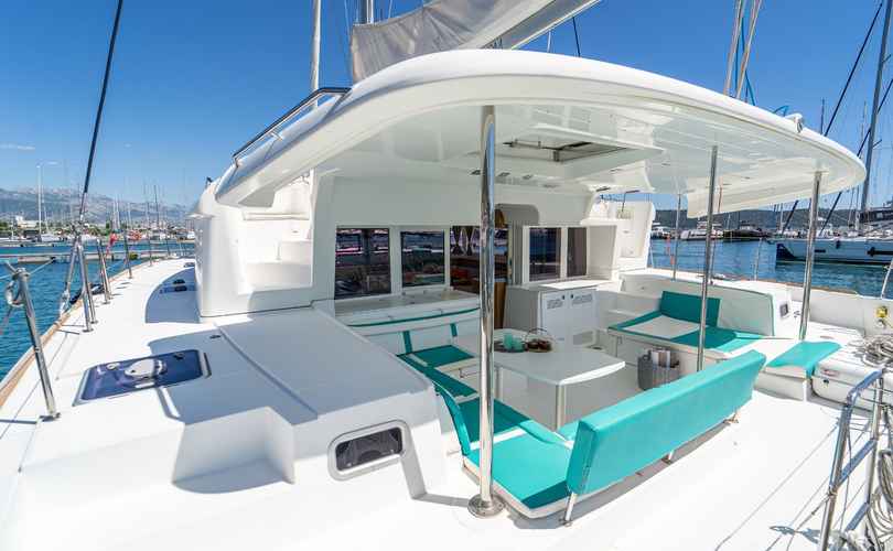 Lagoon 450 F
