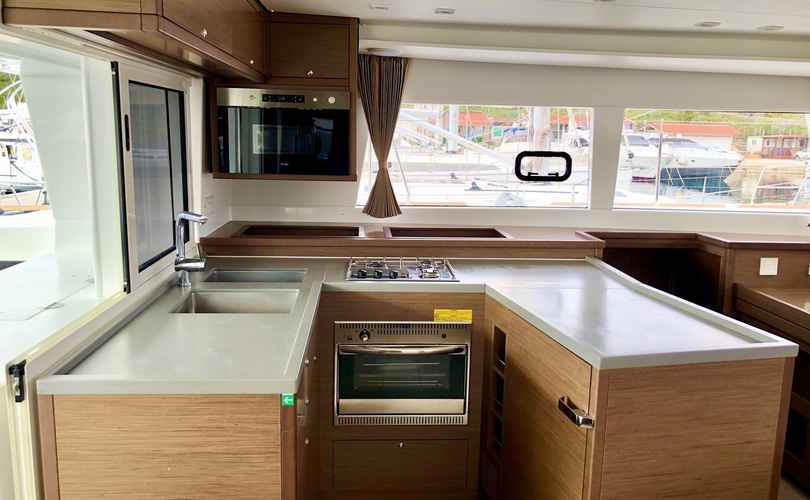 Photo Lagoon 450 F (2019)