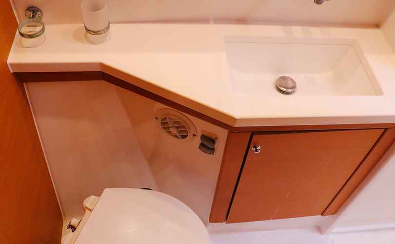 Photo Lagoon 450 F (2018)