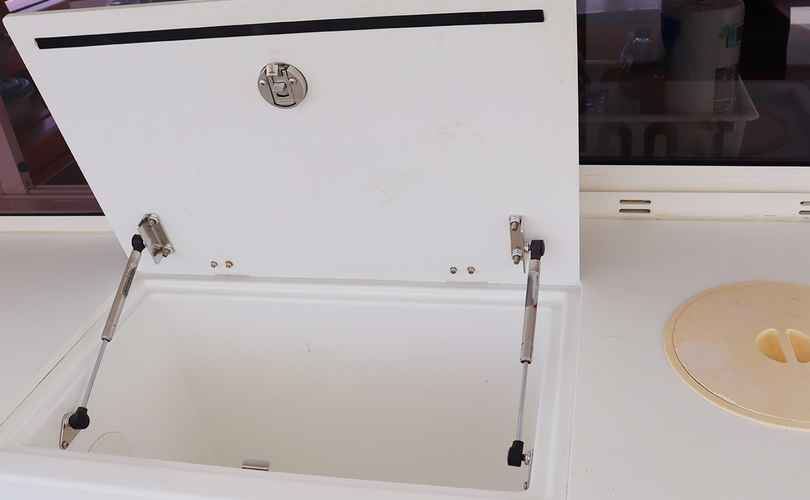 Photo Lagoon 450 F (2018)