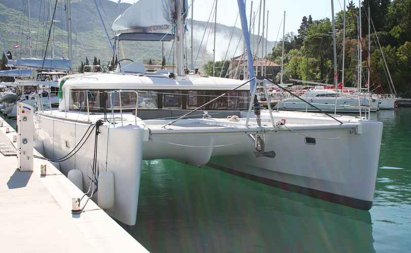 Photo Lagoon 450 F (2018)