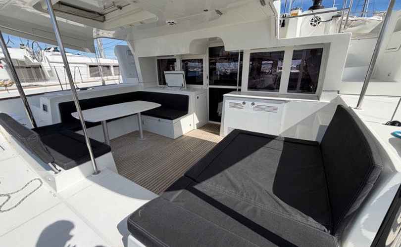 Lagoon 450 F