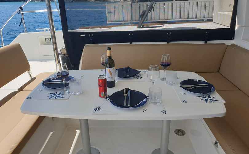 Lagoon 450 F