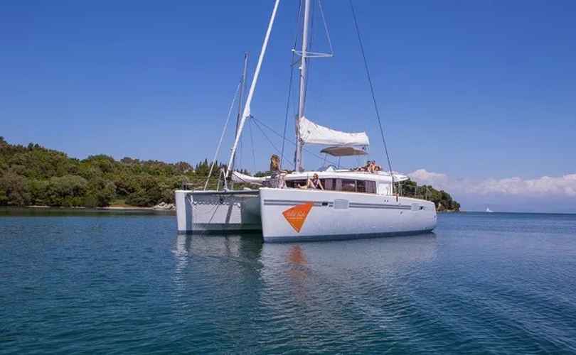 Photo Lagoon 450 F (2016)
