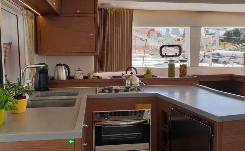 Photo Lagoon 450 F (2019)