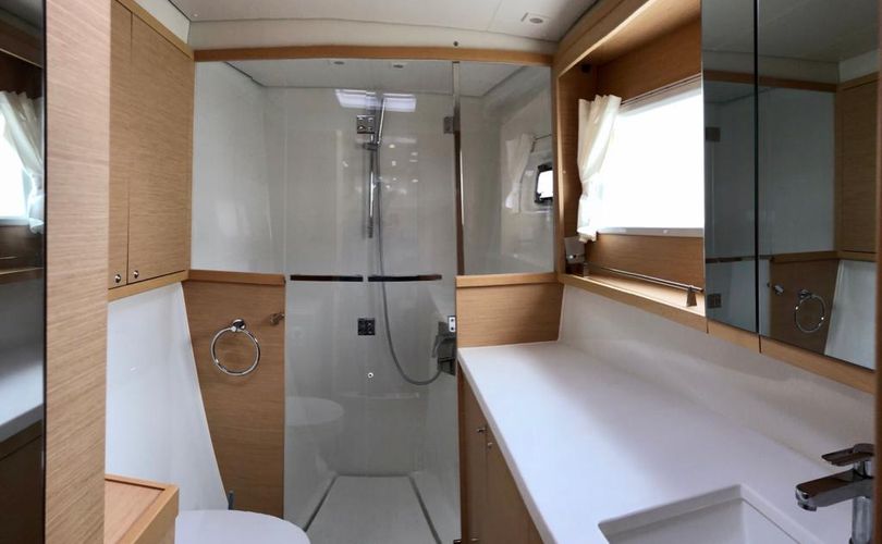 Photo Lagoon 450 F (2019)