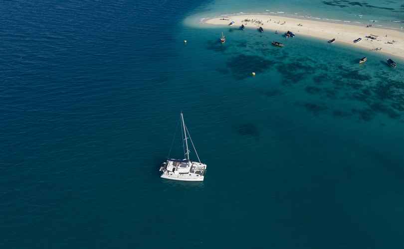 Photo Lagoon 450 F (2016)
