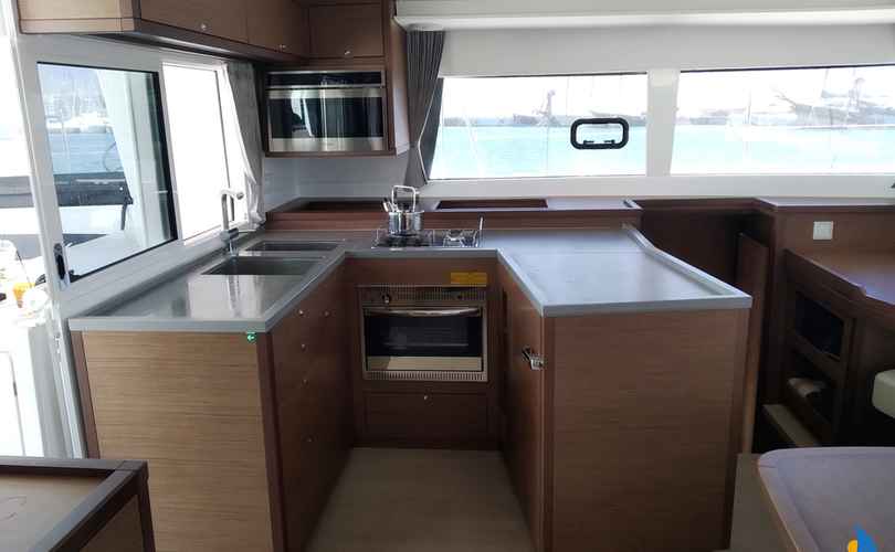 Lagoon 450 F