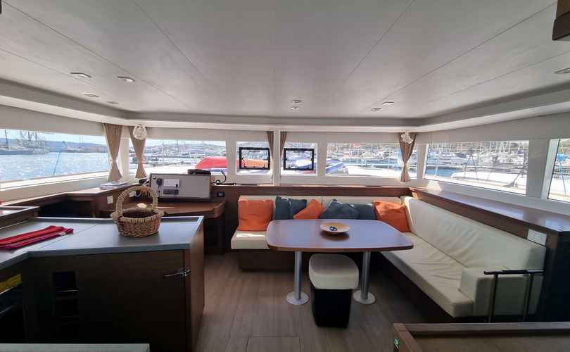 Photo Lagoon 450 F (2019)