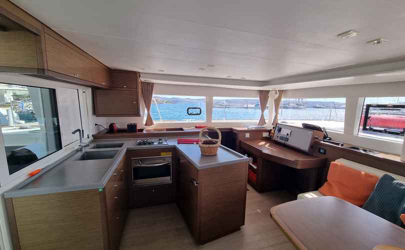 Photo Lagoon 450 F (2019)