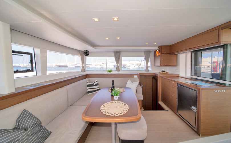 Photo Lagoon 450 F (2020)