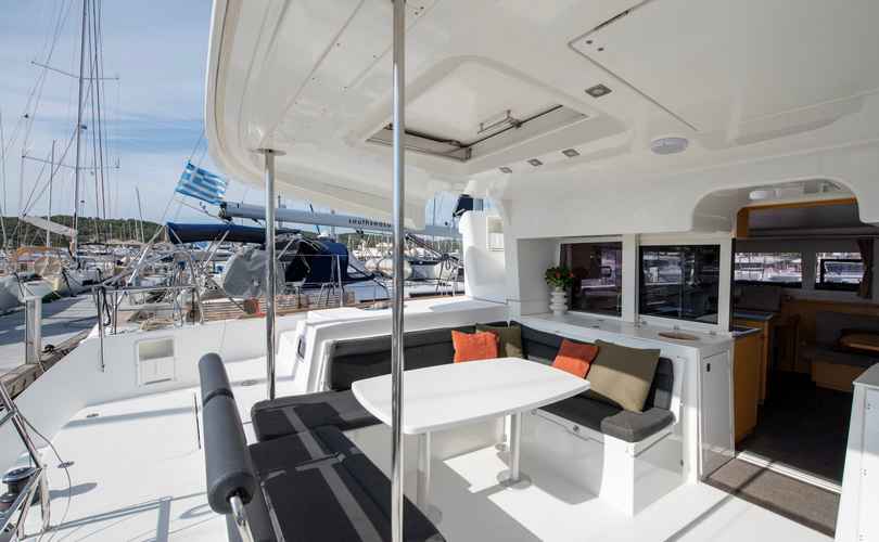 Lagoon 450 F