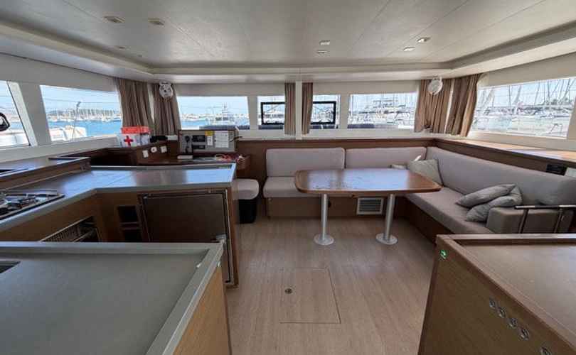 Lagoon 450 F