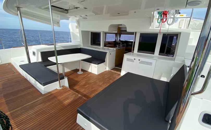 Photo Lagoon 450 F (2012)