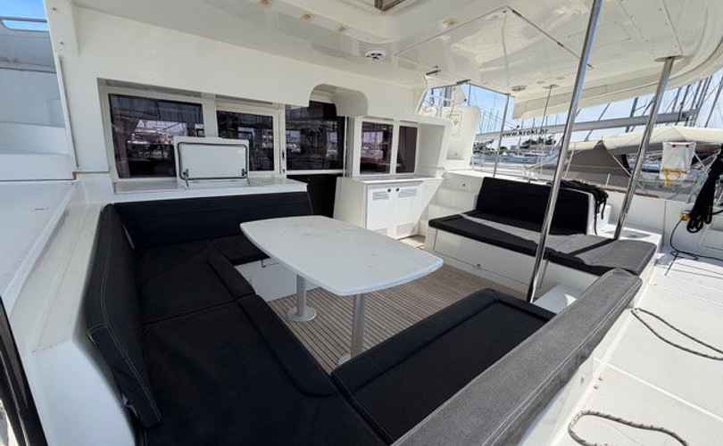 Lagoon 450 F