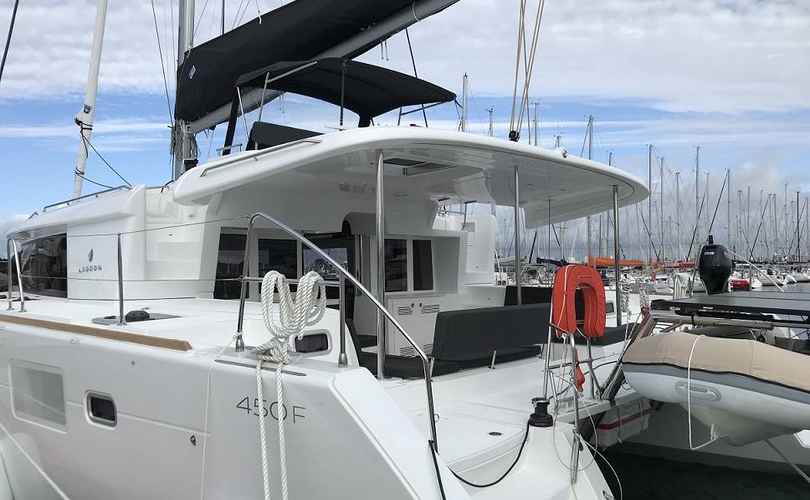 Lagoon 450 F