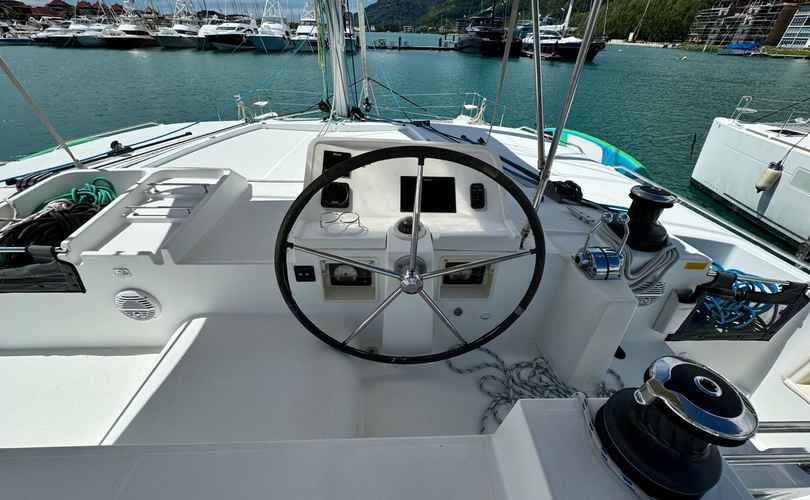 Lagoon 450 F