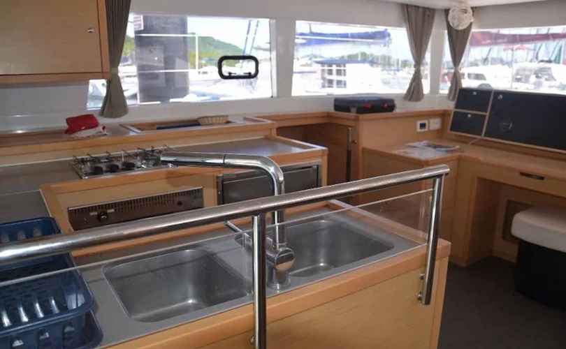 Photo Lagoon 450 SporTop (2017)