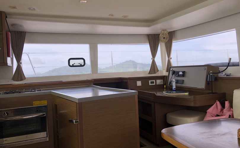 Photo Lagoon 450 SporTop (2019)