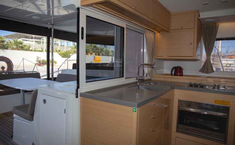 Photo Lagoon 450 SporTop (2019)