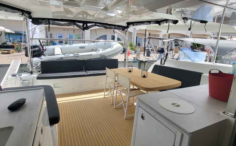 Lagoon 46