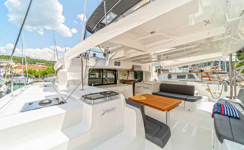 Lagoon 46