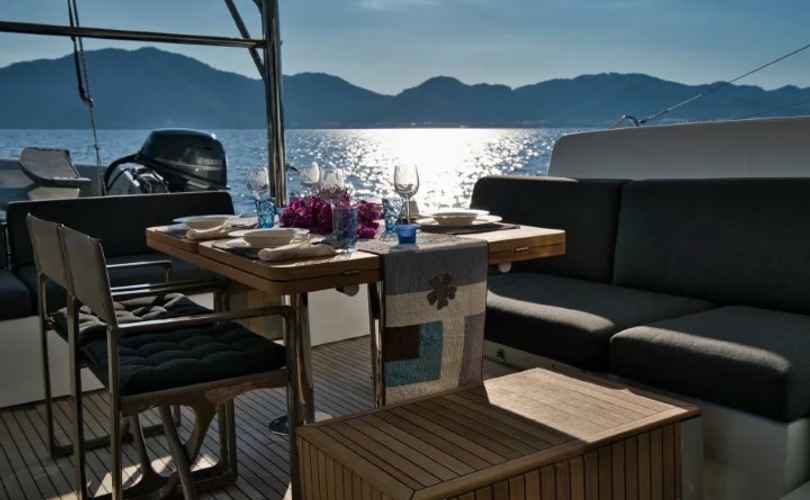 Lagoon 50