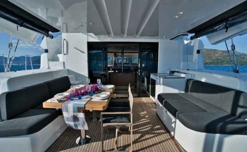 Lagoon 50