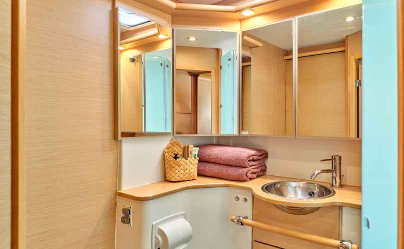 Lagoon 50