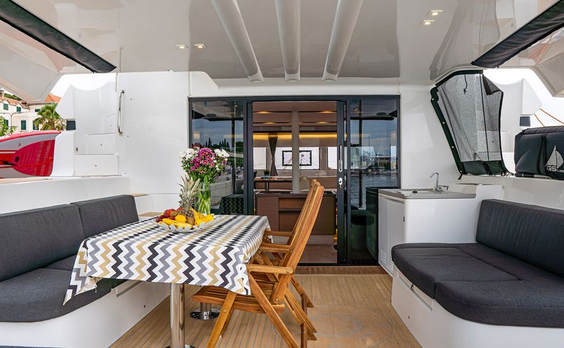 Lagoon 50