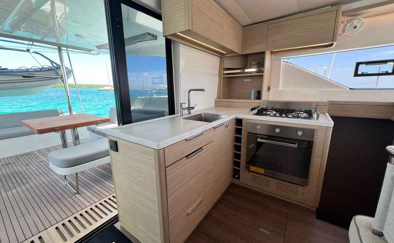 Lagoon 51