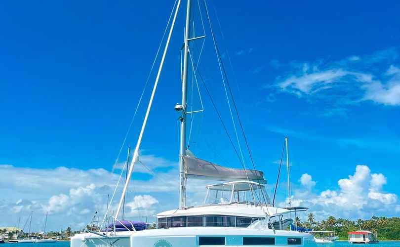 Lagoon 51
